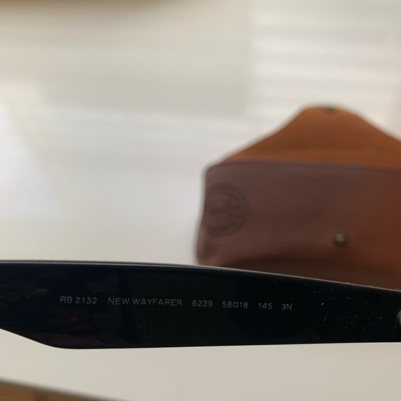 New Rayban Wayfarer - Picture 4 of 4